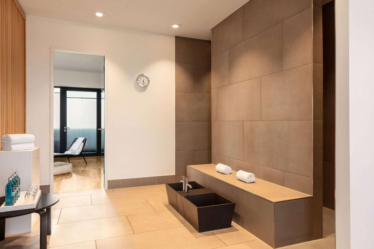 Bathroom 5, Ernst Leitz Hotel Wetzlar, Lahn-Dill-Kreis