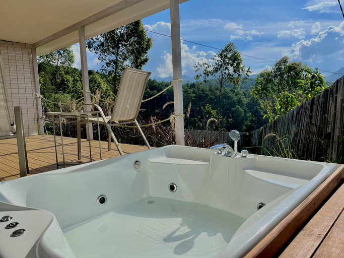 Others 2, Cabin Inn by Batu Pineus, Bandung