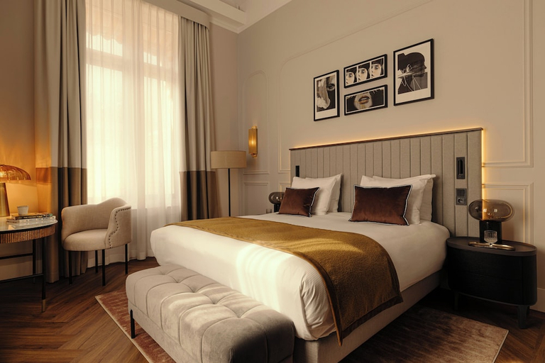 Bedroom 4, The Manor Amsterdam, Amsterdam