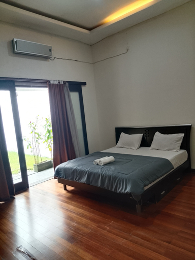 Others 3, BERTAMU SYARIAH AMPANG, Padang