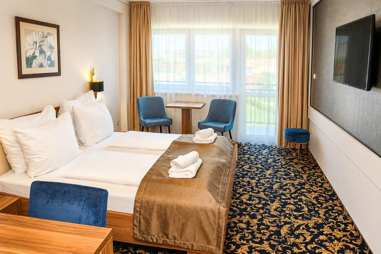 Bedroom 2, Simbad Hotel & Bar Superior, Mosonmagyaróvár