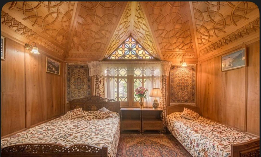 Bedroom 2, The Martin's Houseboat, Srinagar