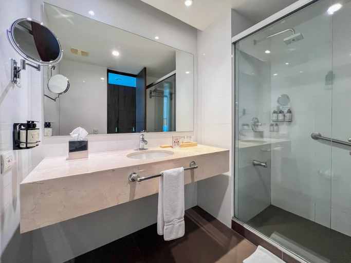 Bathroom 4, Estelar Alto Prado Studio Apartmento, Barranquilla