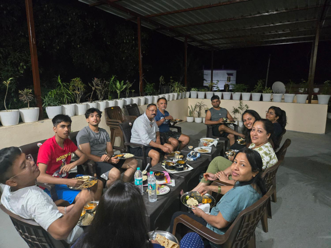Food & Drinks 5, Jim Corbett Guest House, Nainital