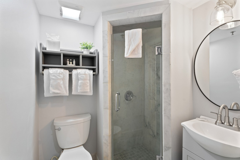 Bathroom 5, Hotel St. Pierre®, a French Quarter Inns® Hotel, Orleans