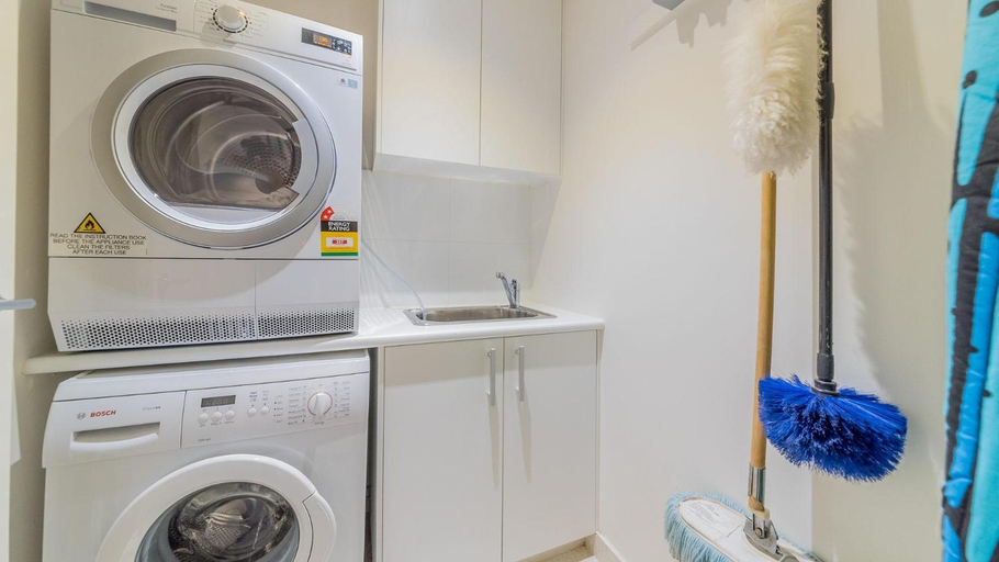 Bathroom 3, Cowes Luxury Beachfront Apartment - Phillip Island, Bass Coast  - Phillip Is.