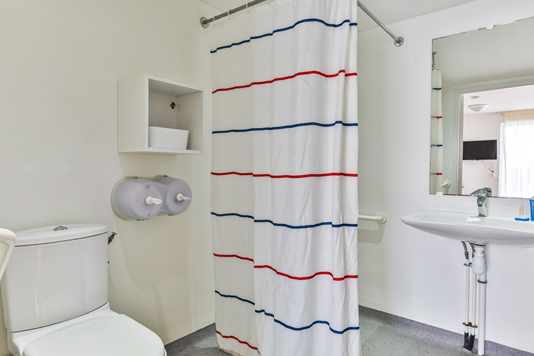 Bathroom, Village Club La Riviere CapFrance, Vendée