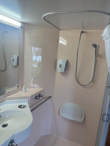 Bathroom 5, Premiere Classe Cambrai Proville, Nord
