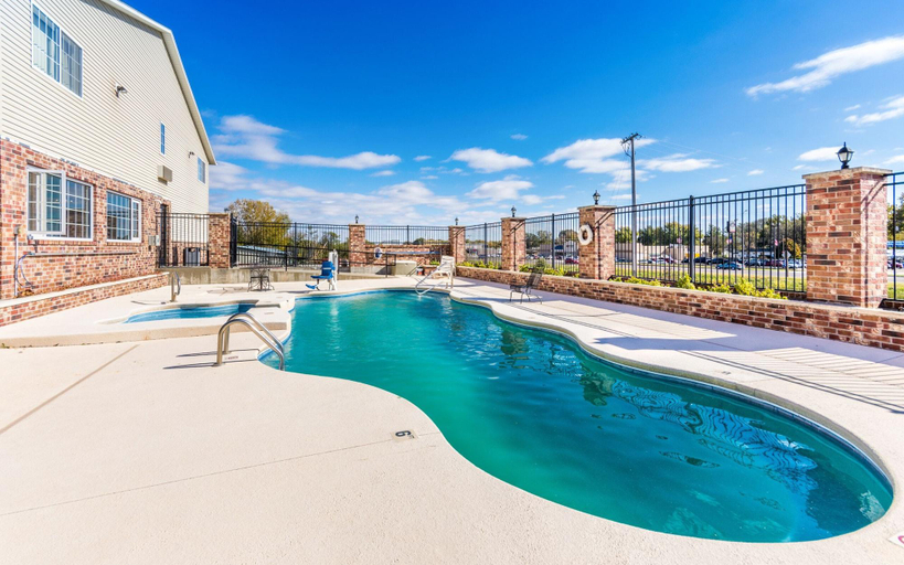 Sport & Beauty 5, Wamego Inn And Suites, Pottawatomie