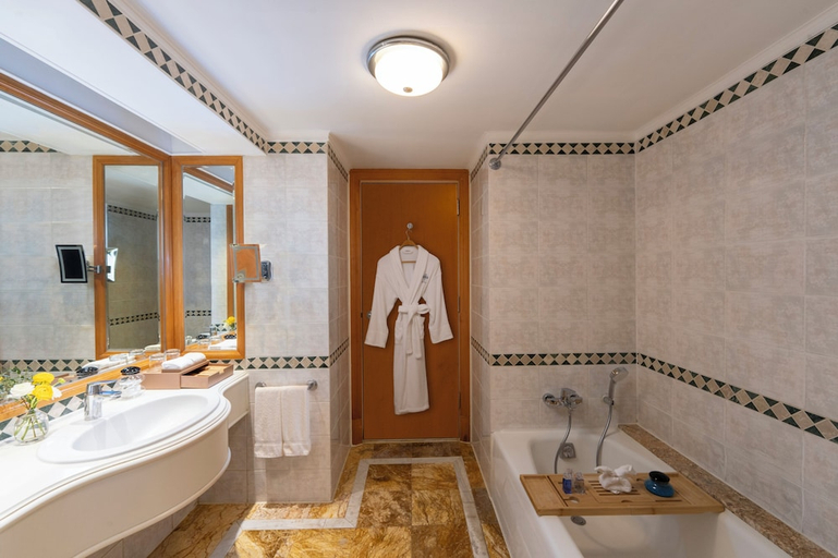 bathroom 34