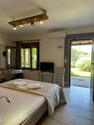 Bedroom 4, Villa Rena, Central Macedonia