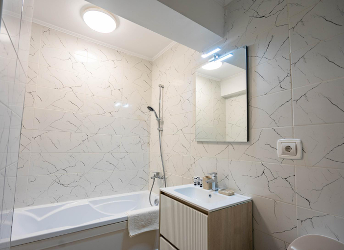 Bathroom 2, Sunny View Suites Mamaia by Moonlight Apartments, Constanta
