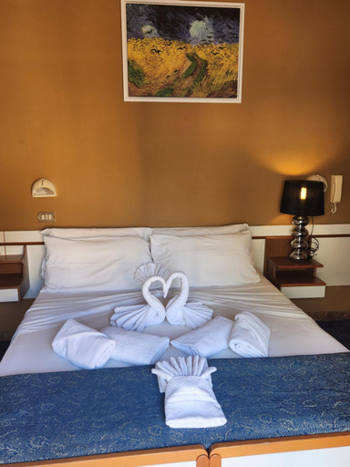 Bedroom 2, Hotel Clan Rimini, Rimini