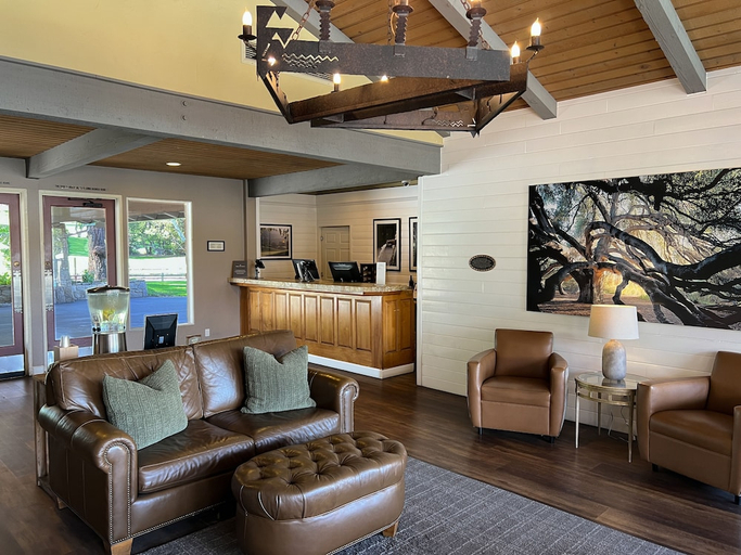 Public Area, Temecula Creek Inn, Riverside