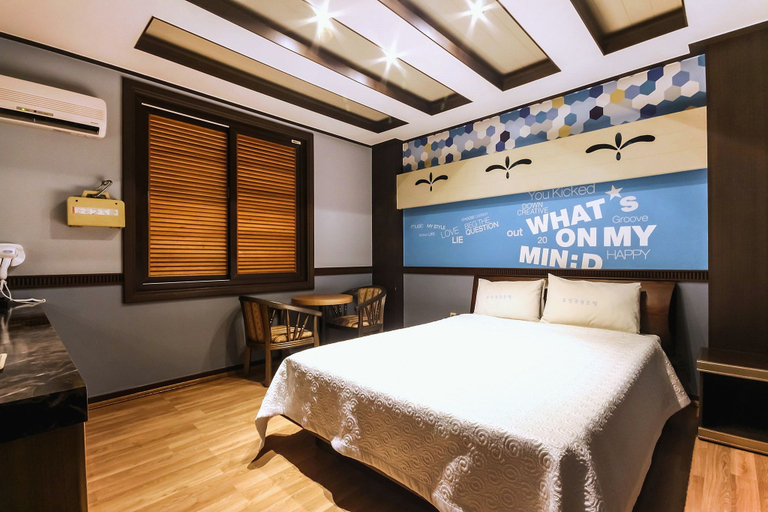 Bedroom 2, Boseong Tourist Hotel, Boseong