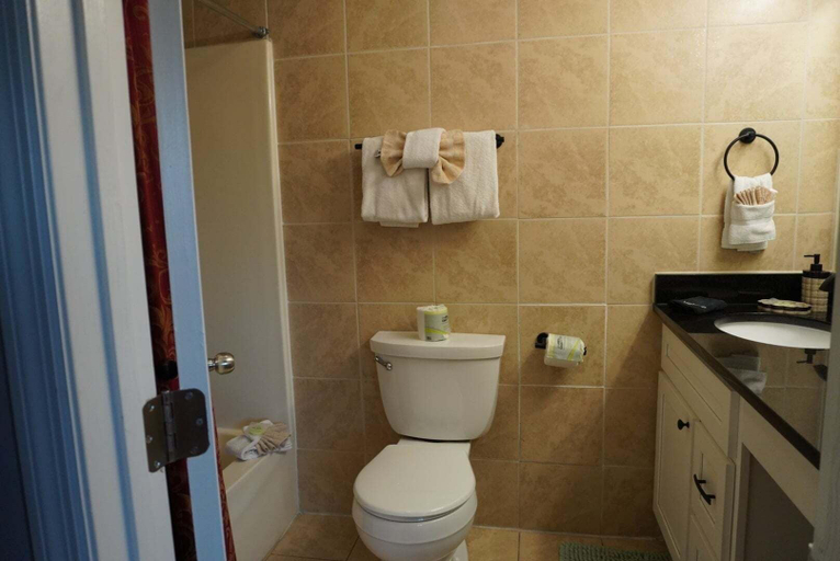 Bathroom 4, Smoky Mountains 304 2BD Condo with Private Balcony and Fireplace by RedAwning, Sevier