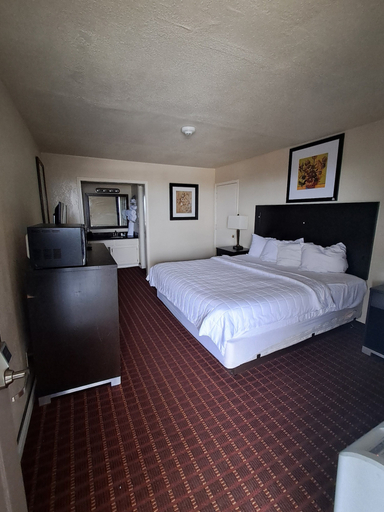 Others 5, Xpress Inn & Suites, Taney