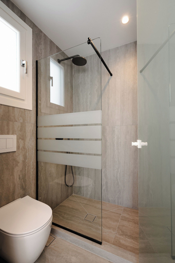 Bathroom, Phaistos Suites, South Aegean