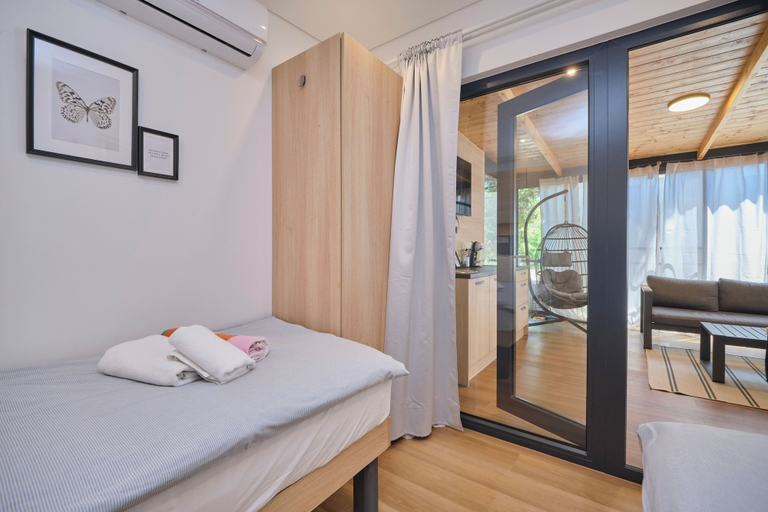Bedroom 3, Holiday Dream - Oaza Mira Resort, Pakoštane