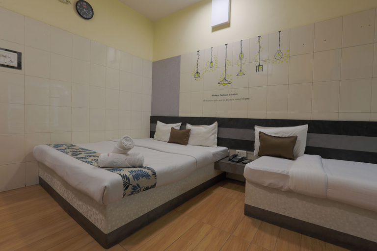 Bedroom 3, Hotel Shrimmaya, Ujjain