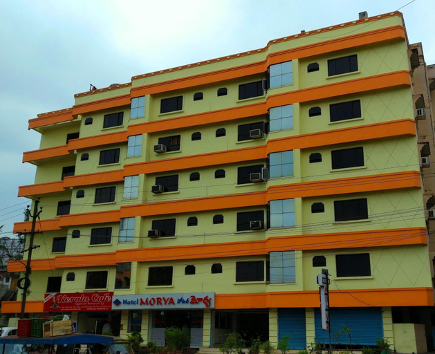 Exterior & Views
