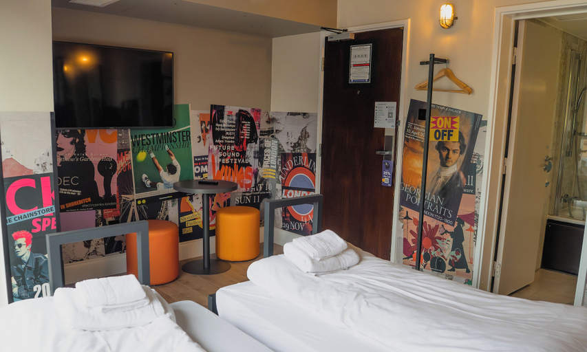 Bedroom 3, a&o London Docklands Riverside, London