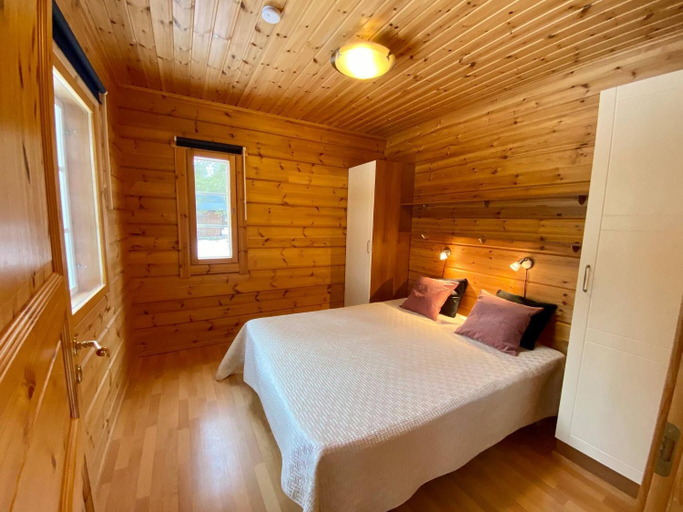2, Charming Lapland Villa with Mountain Views, Private Sauna and Outdoor hottub, Lapland