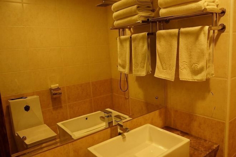 Bathroom 4, East Guesthouse, Mudanjiang