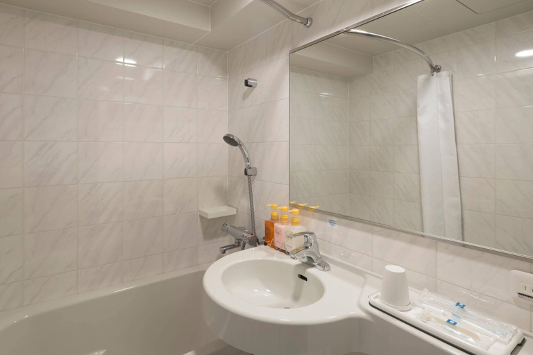 Bathroom 5, Comfort Hotel Sakai, Sakai