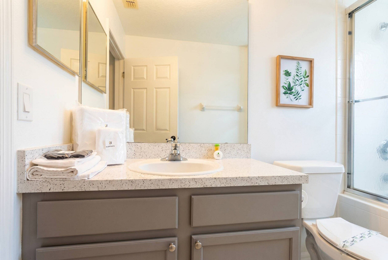 Bathroom 5, 3BR Townhome Lake Berkley - Near Disney, Osceola