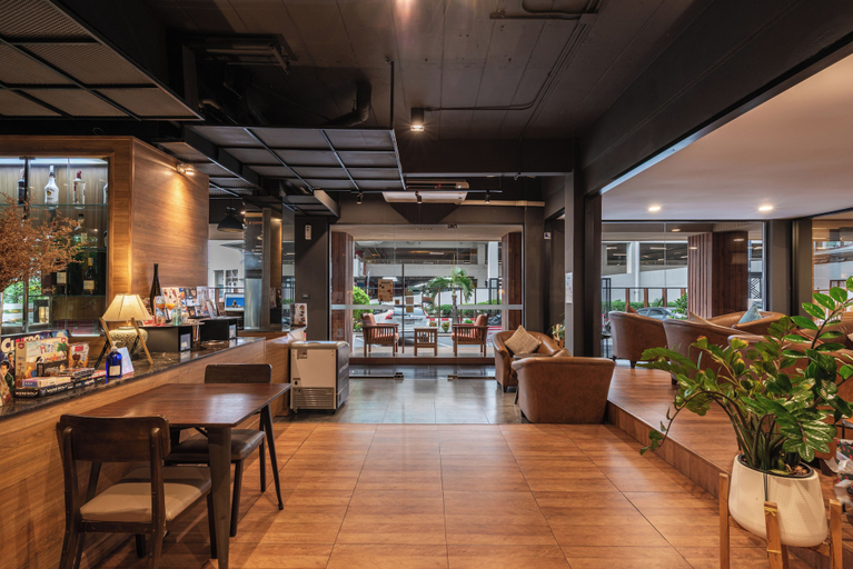 Food & Drinks 5, The Bedrooms Boutique Hotel, Wattana