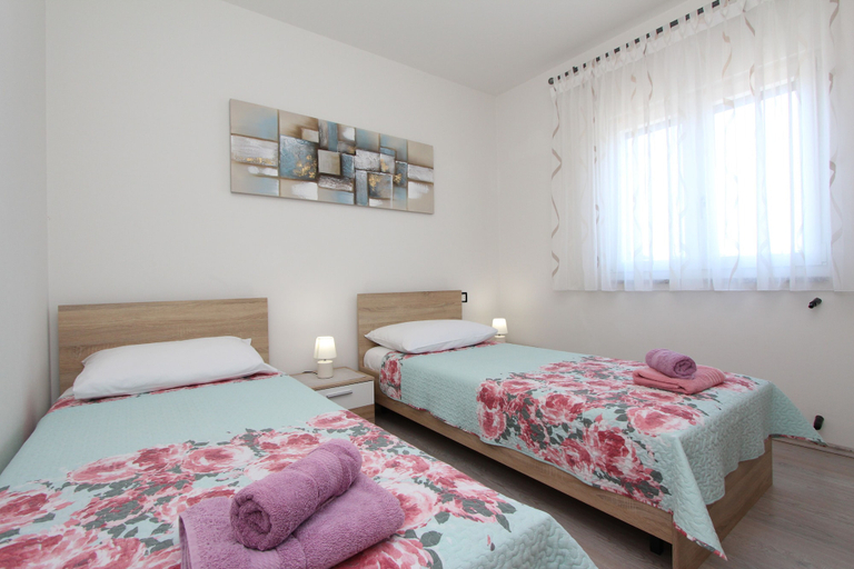 Bedroom 2, Apartment Mondelaco, Rovinj