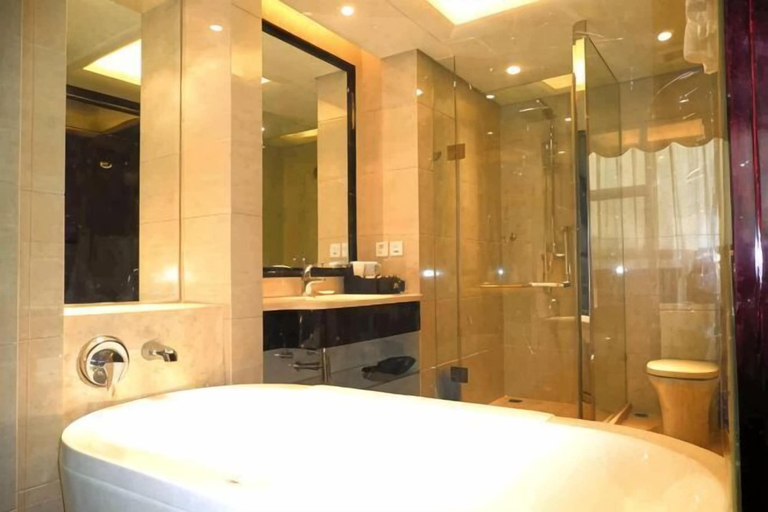 Bathroom 4, Wansheng International Hotel, Chongqing