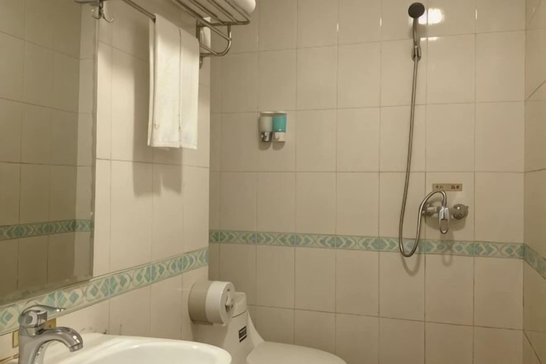 Bathroom 3, Dongfang Hotel, Shenzhen