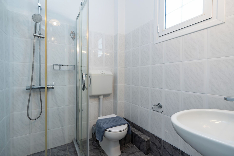 Bathroom 5, Aspasia Studios, Ionian Islands