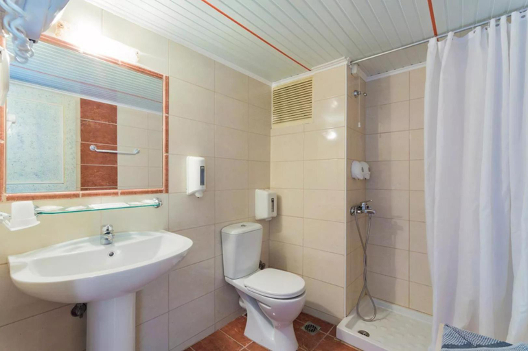 Bathroom 4, Kokkari Beach, North Aegean