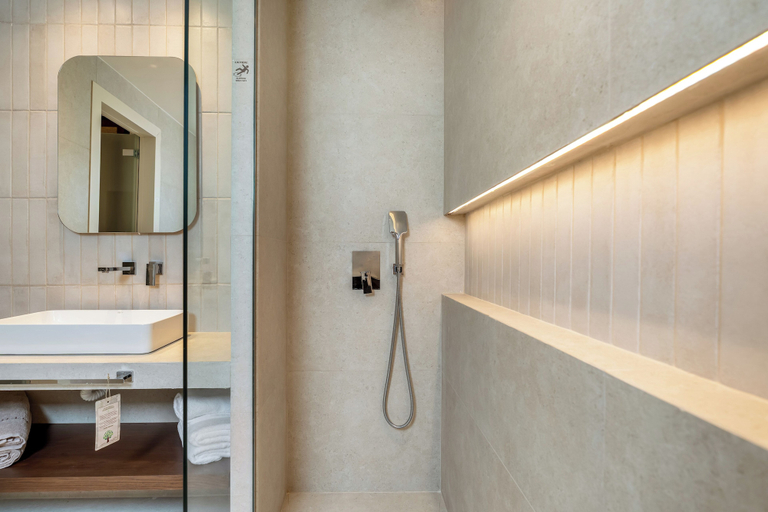 Bathroom 5, Kouros Palace Active Lifestyle Hotel, South Aegean
