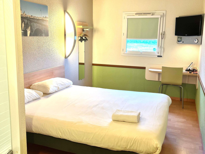 Bedroom 3, Ibis Budget Cosne-Sur-Loire, Nièvre