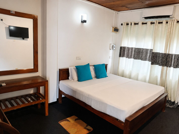 Bedroom 4, Villa Yuvin, Devinuwara