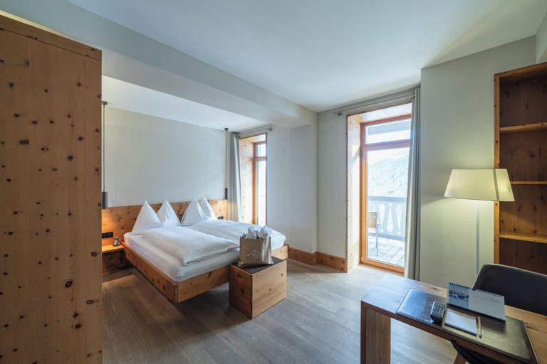 Bedroom 2, The Alpina Mountain Resort, Plessur