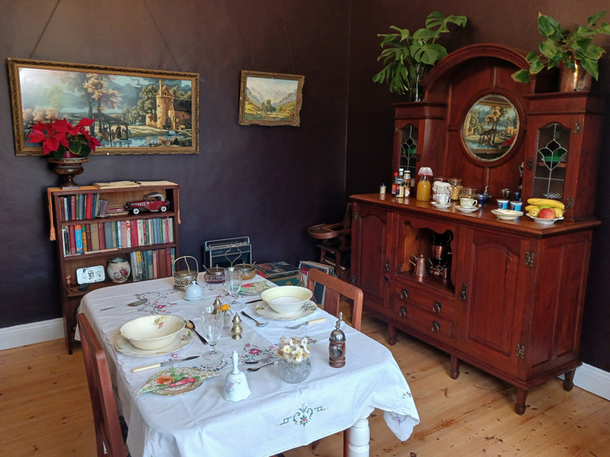 Others 5, Montagu Manor, Cape Winelands