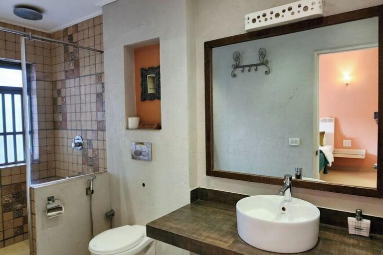 Bathroom 3, Private Villa w Pool 700m Beach D2, North Goa