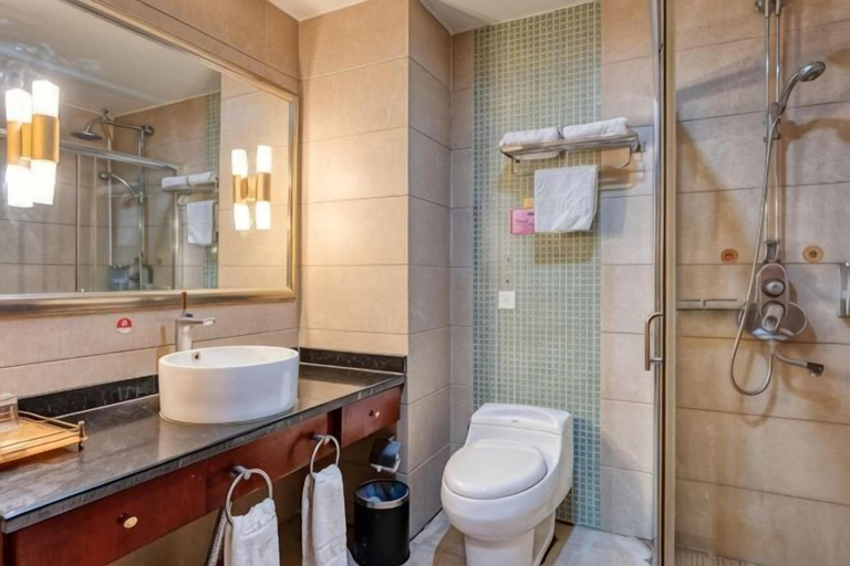 Bathroom 4, SINO EUROPE HOTEL, Dehong Dai and Jingpo