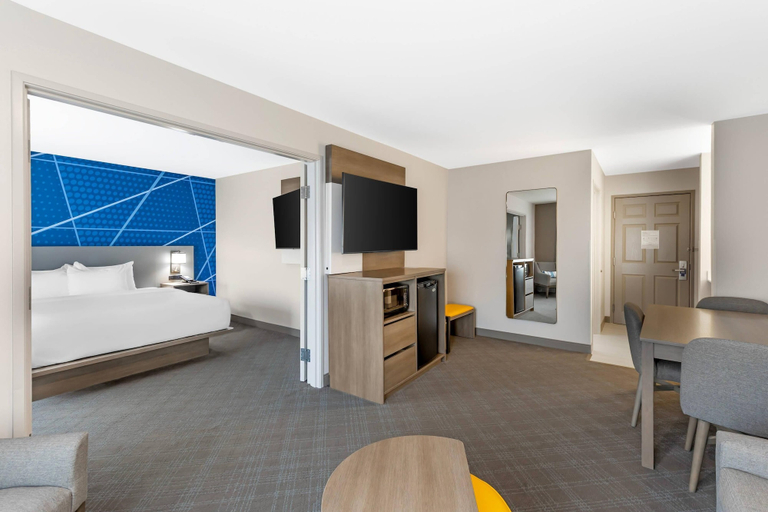 Bedroom 4, Comfort Inn & Suites Summerset - North Rapid City, Meade