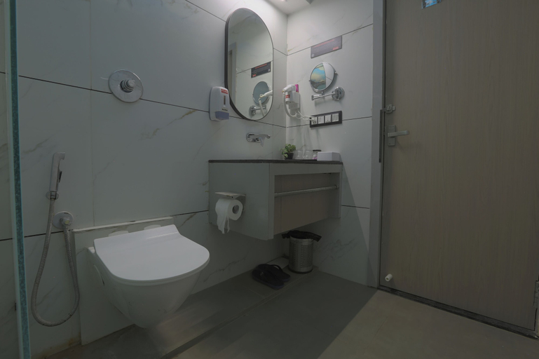 Bathroom 4, Hotel Shrimmaya, Ujjain