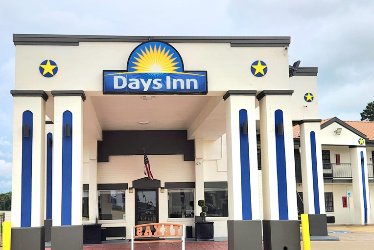 Exterior & Views 2, Days Inn by Wyndham Orange, Orange