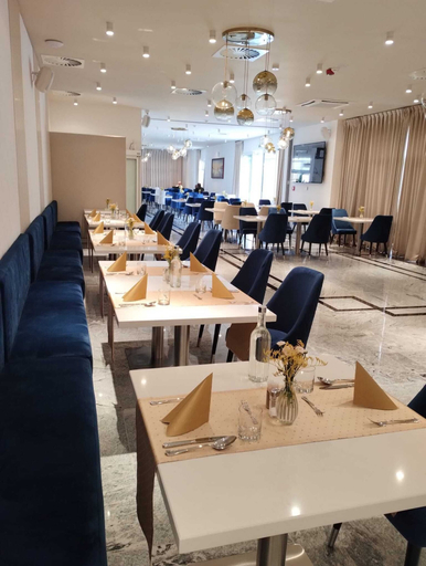 Food & Drinks 5, Hotel Arcade, Banská Bystrica