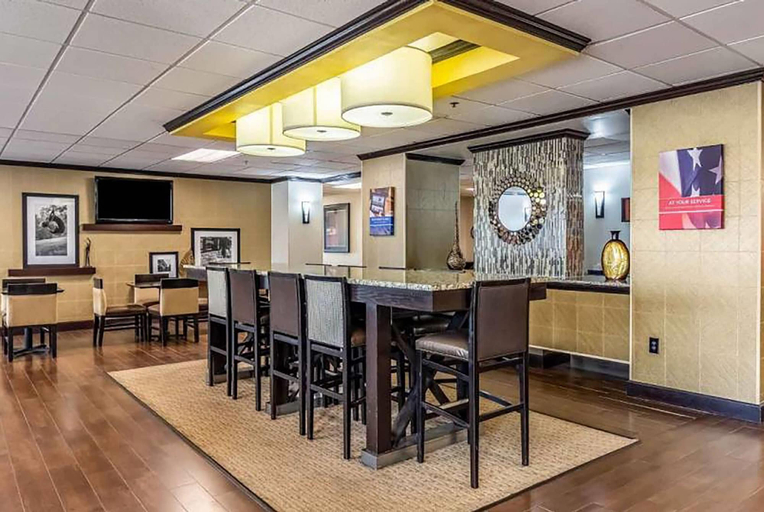 Food & Drinks 4, Wingate by Wyndham Conway AR, Faulkner