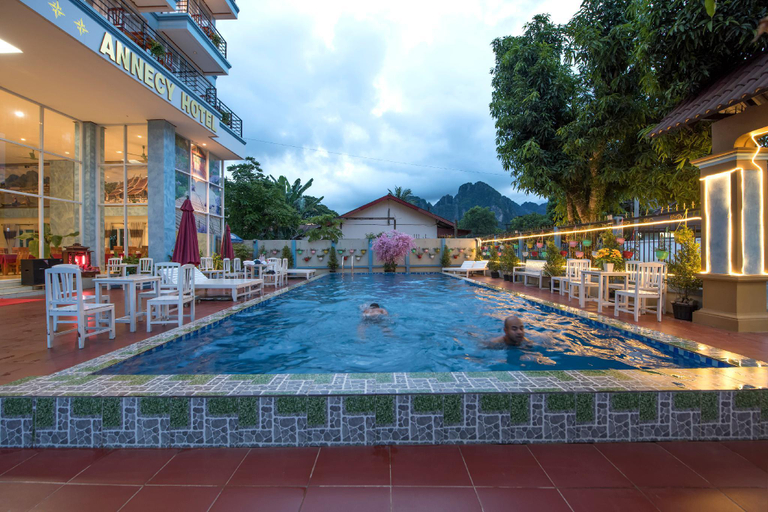 Sport & Beauty 5, Vang Vieng Plaza Hotel, Vangvieng