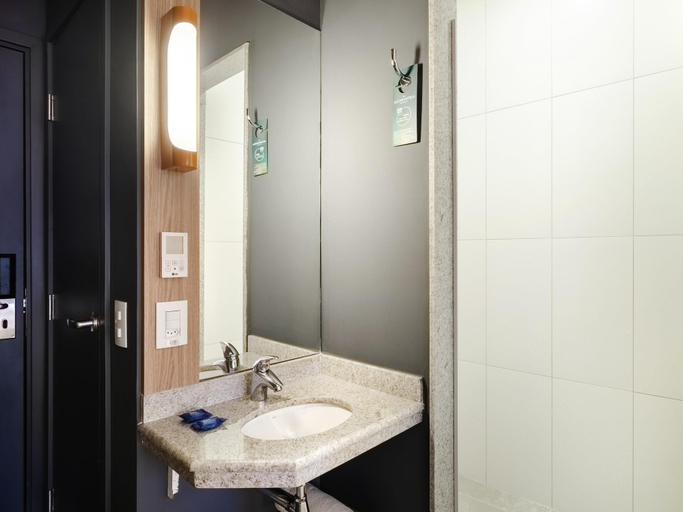 Bathroom 4, ibis budget São Caetano, São Caetano do Sul
